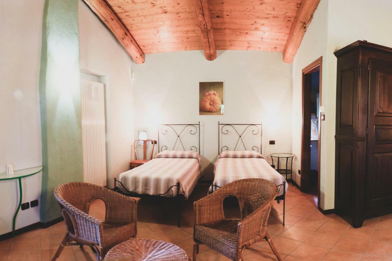 Agriturismo Fiori Di Zucca Fossano Kültér fotó